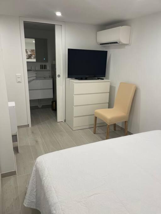 Grand Studio Neuf A 50 M Du Port Saint-Tropez Eksteriør billede