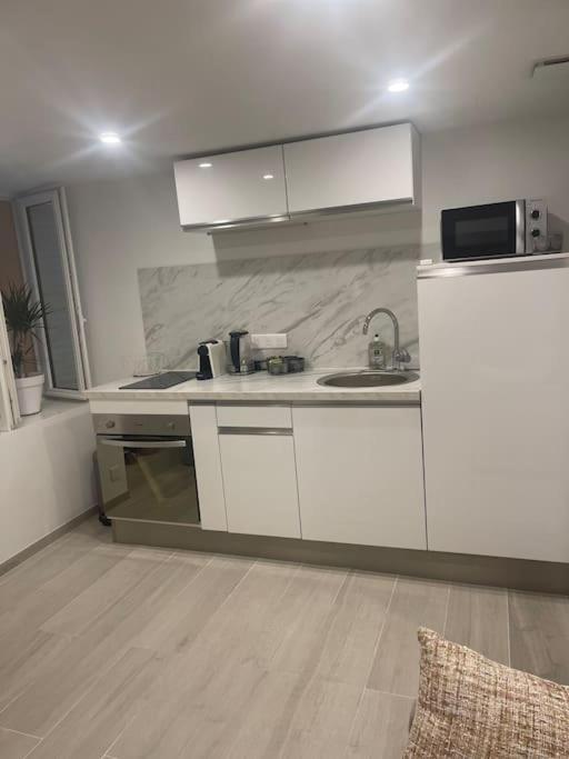 Grand Studio Neuf A 50 M Du Port Saint-Tropez Eksteriør billede