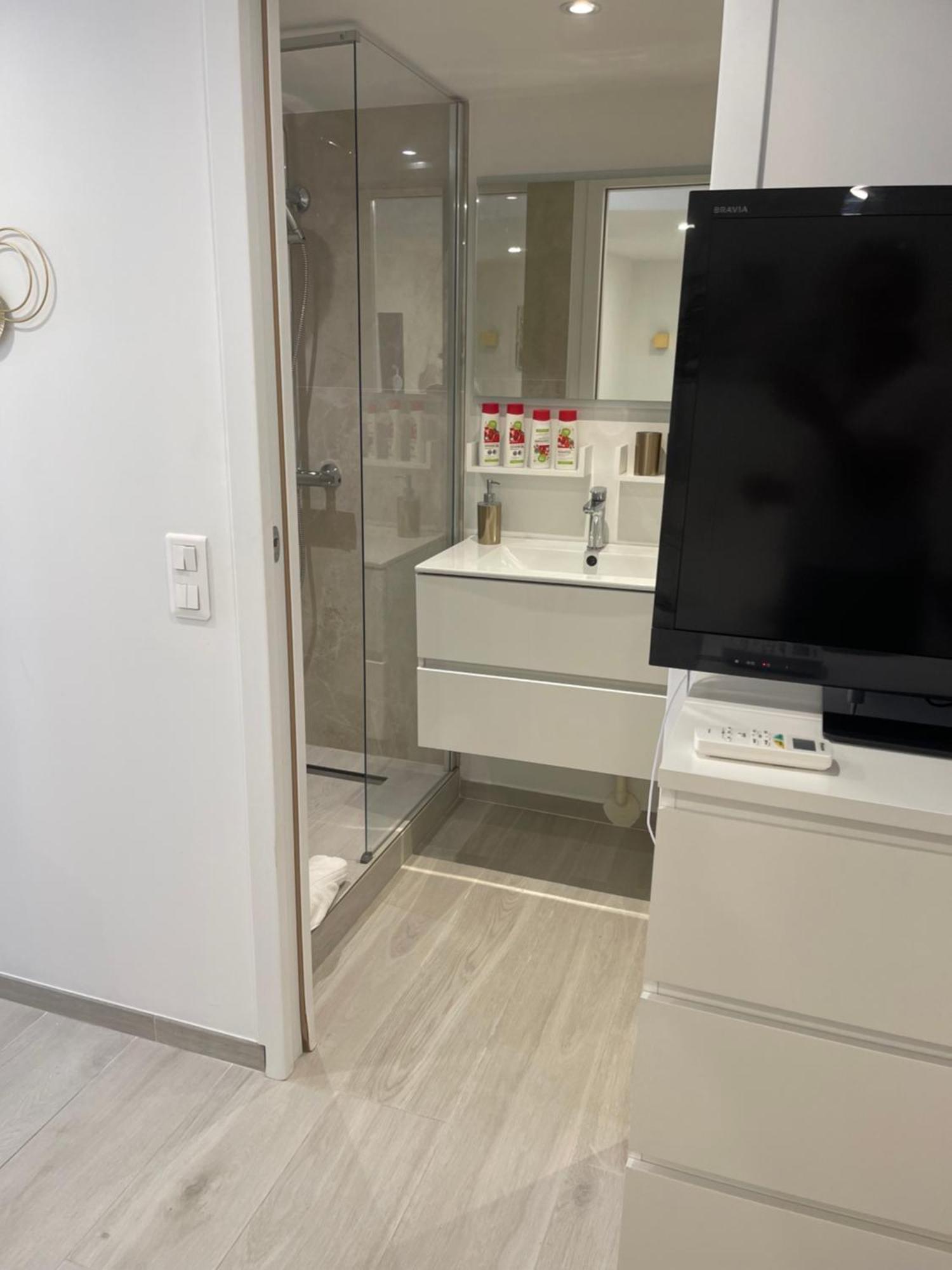 Grand Studio Neuf A 50 M Du Port Saint-Tropez Eksteriør billede
