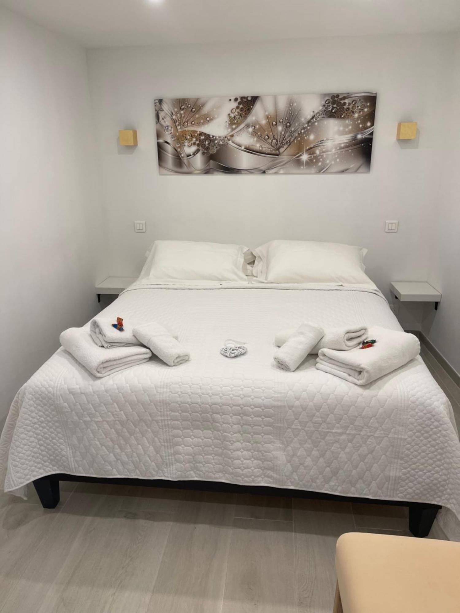 Grand Studio Neuf A 50 M Du Port Saint-Tropez Eksteriør billede